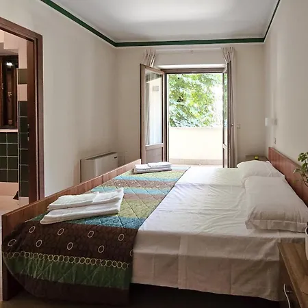 אכסניה Fanesia Coliving