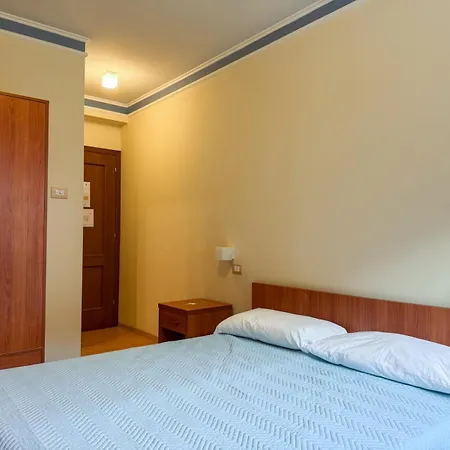 Fanesia Coliving Hostel Fano Adriano