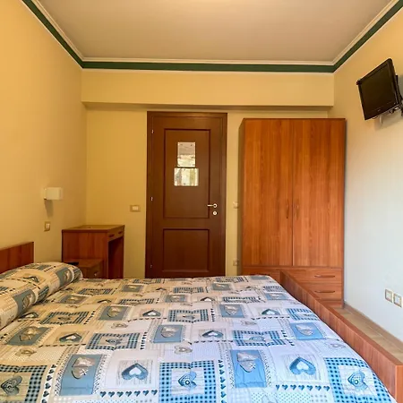 Fanesia Coliving Hostel