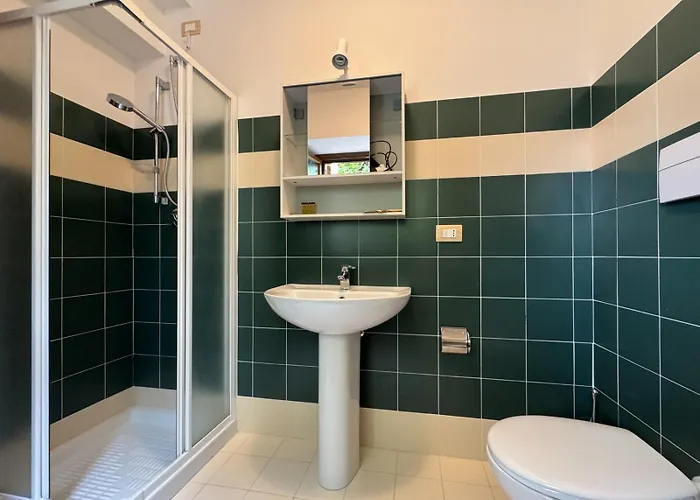 Fanesia Coliving Хостел *