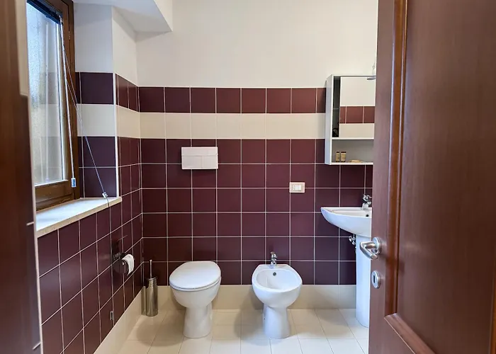 Fanesia Coliving Хостел *