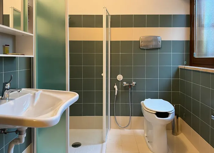 Fanesia Coliving Хостел *