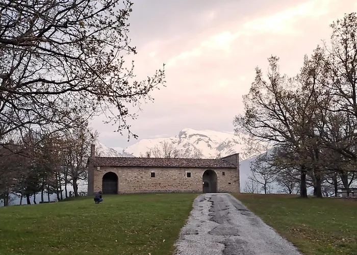 Fanesia Coliving ホステル